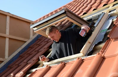 Pose de fenêtres de toit Velux à Chatignonville